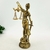 Dama Da Justiça Dourada 18x7x5cm Estátua Decorativa na internet