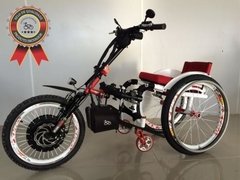 Transforme sua cadeira de rodas em um triciclo motorizado elétrico
