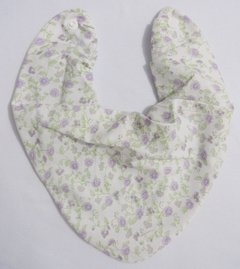 Babador Bandana Floral Lilás na internet