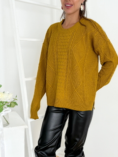 Sweater rombos y aran con tajo lateral Ajaccio