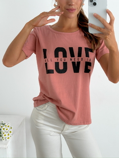 Remera de algodón All you need is love - BENKA