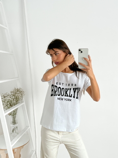 Remera algodon Brooklyn EST 1898 - BENKA