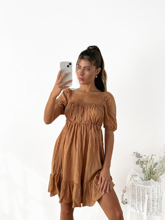 Vestido lino spandex con frunces manga globo y volados en