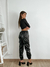Pantalón cuerina tipo cargo con bolsillos laterales y cintura elastizada Duki - tienda online