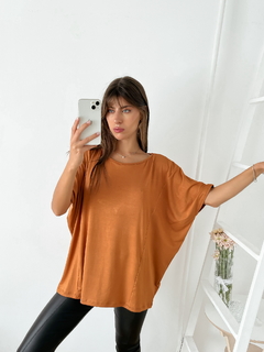 Remeron modal viscosa oversize con recorte y pinzas Kira - tienda online