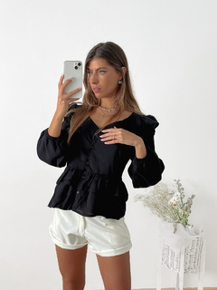 Blusa fibrana escote V manga globo con volados y botones Lanka