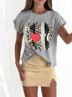 Remera amplia manga rebatible LovePrint en internet