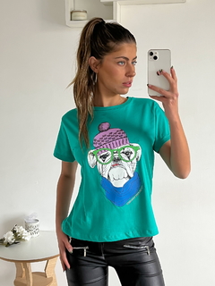 Remera algodón Perro Bull Dog con gorro - comprar online