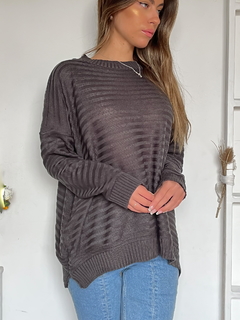 Sweater oversize rayado con tajo lateral Portman en internet