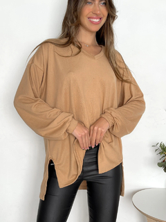 Sweater Oversize Lanilla Brush escote V, tajo y sisa baja RAJEL