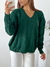 Sweater oversize escote en V y trenzas Silvie - BENKA