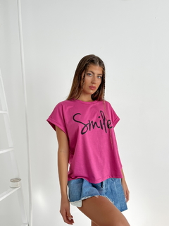 Remera amplia manga rebatible Smile en internet