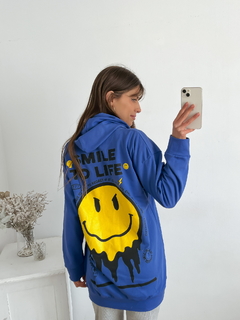 Buzo oversize rustico con capucha Smile to life en internet