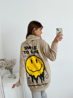 Imagen de Buzo oversize rustico con capucha Smile to life