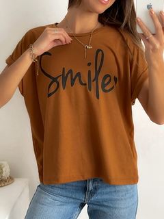 Remera amplia manga rebatible Smile