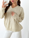 Sweater oversize escote en V y trenzas Silvie en internet