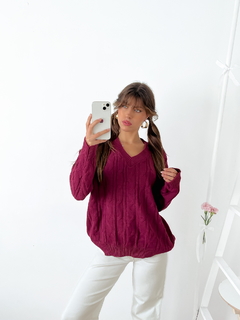 Sweater oversize escote en V y trenzas Silvie - tienda online