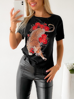 Remera algodón tigre flores en internet