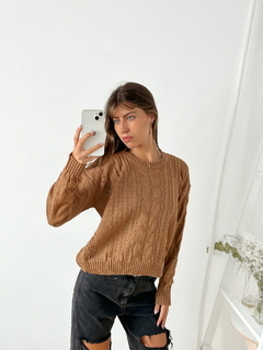 Sweater amplio con trenzas y calado de rombos a los costados Sorrento - tienda online