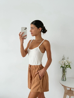 Short básico lino spandex con cintura elastizada, cordón y bolsillos WISIN - tienda online