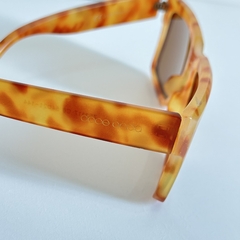 Óculos de Sol Quadrado Camuflado - Doce Onda Beachwear