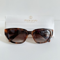 Óculos de Sol Gatinho Camuflado na internet
