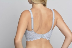 Image of ART. 133940 - SUPER SOFT FULL COVERAGE LACE BRA, UNDERWIRED. SPECIAL DESIGN PIECE FOR SUPPORT AT THE CUP.