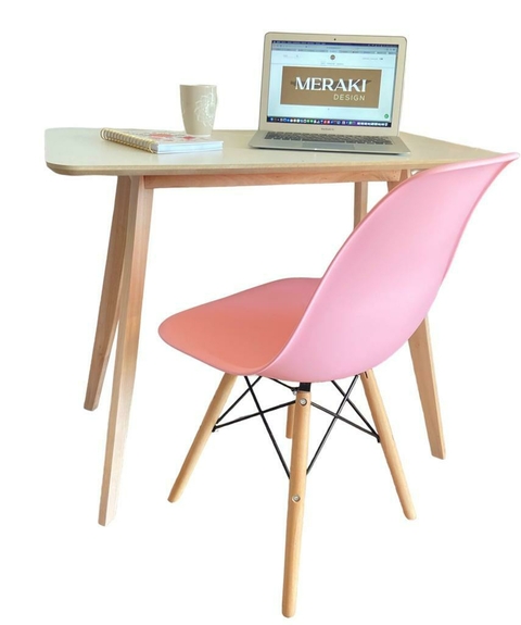 Combo escritorio + silla eames rosa
