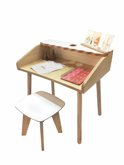 Pupitre escritorio para niños + banquito
