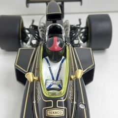 QUARTZO - Emerson Fittipaldi Lotus 1972 #8 - 1/18 - Casa do Colecionador