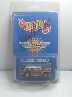 Hot Wheels - 1/64 - Classic Nomad - Autografado