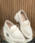 mocassim off white com corrente tratorado