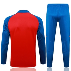 conjunto-de-treino-da-espanha-adidas-2024-2025-2024-23-25-25-vermelho-azul-pré-jogo-agasalho-jaqueta-casaco-corta-vento-inverno-frio-chuva-calça-calção-fresco-academia-treino-treinar-treinamento-malhar-novo-nova-lançamento-temporada-profissional-original-