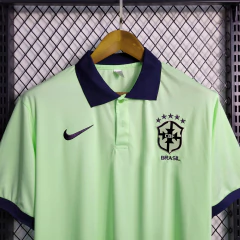 selecao-brasileira-brasil-nike-gola-polo-2023-neymar-verde-cana-claro-fluorescente-azul-escuro-patrocinios-patrocinadores-patches-patch-torcedor-torcedores-futebol-masculino-masculina-oficiais-oficial-originais-original-produtos-copa-do-mundo-produto-lice