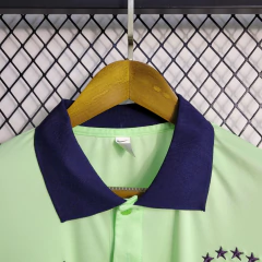 selecao-brasileira-brasil-nike-gola-polo-2023-neymar-verde-cana-claro-fluorescente-azul-escuro-patrocinios-patrocinadores-patches-patch-torcedor-torcedores-futebol-masculino-masculina-oficiais-oficial-originais-original-produtos-copa-do-mundo-produto-lice