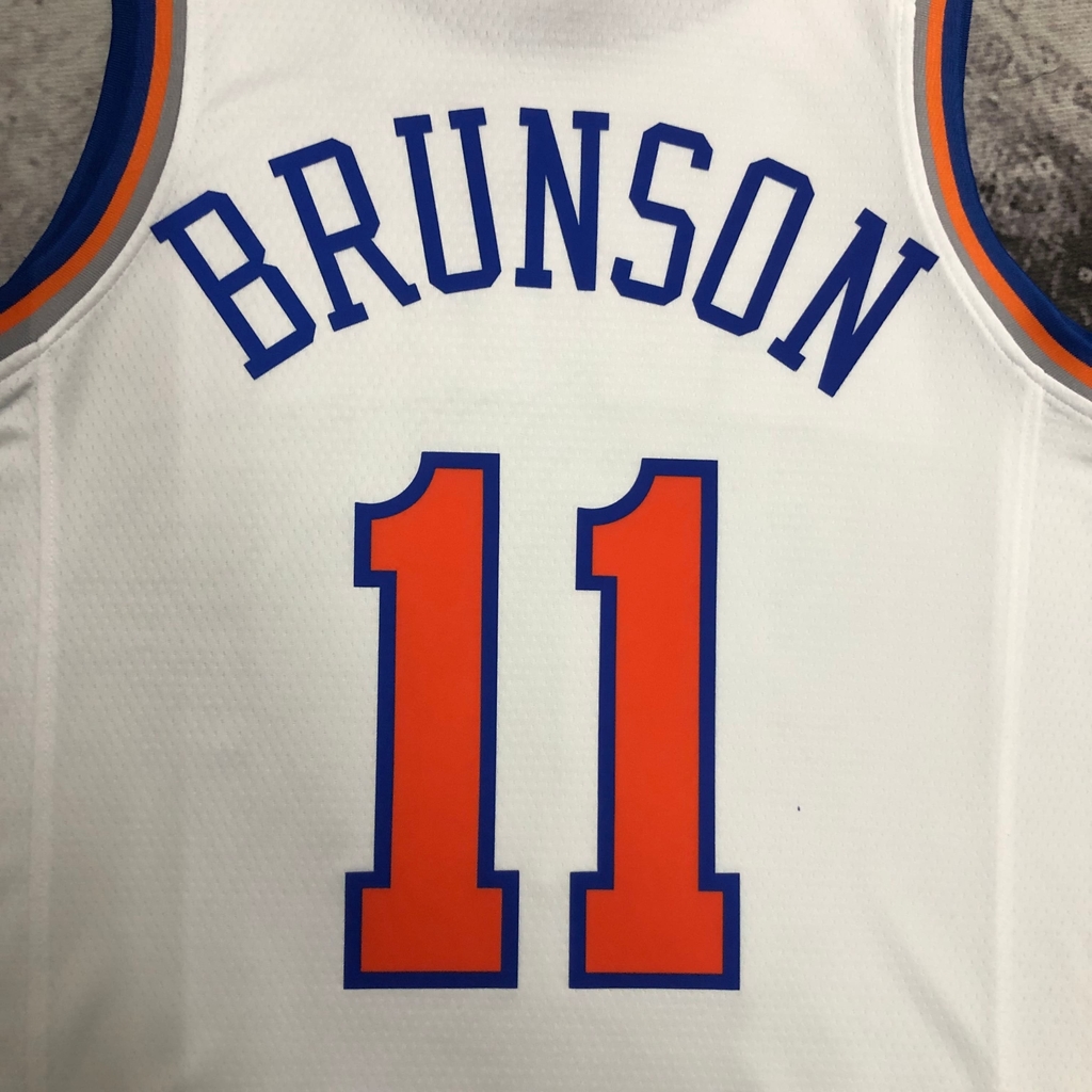 Camisas da NBA on X: Outra imagem do uniforme dos Knicks. Agora a