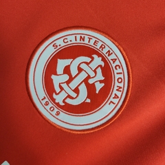 inter-internacional-adidas-2023-2024-home-titular-1-casa-vermelho-vermelha-patrocinios-patrocinadores-patches-patch-torcedor-torcedores-futebol-masculino-masculina-regata-campeonato-uniformes-uniforme-personalizacao-personalizada-autenticas-autentica-rega