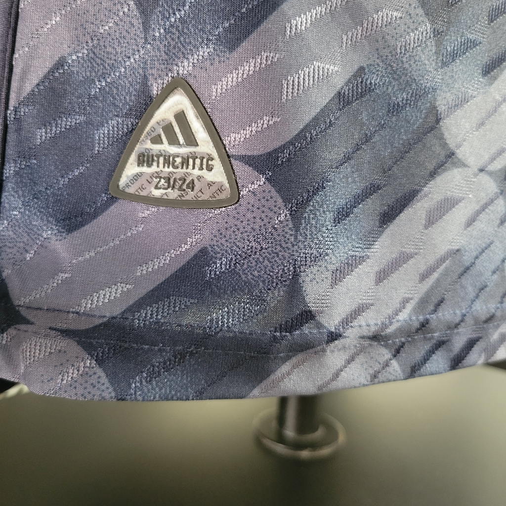 Adidas originals authentic hotsell