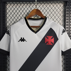 vasco-da-gama-kappa-2023-2024-away-reserva-2-fora-branco-branca-preto-preta-patrocinios-patrocinadores-patches-patch-torcedor-torcedores-futebol-masculino-masculina-regata-campeonato-uniformes-uniforme-personalizacao-personalizada-autenticas-autentica-reg