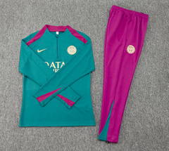 conjunto-de-treino-do-psg-paris-saint-germain-nike-2024-2025-2024-25-25-verde-escuro-rosa-pré-jogo-agasalho-jaqueta-casaco-corta-vento-inverno-frio-chuva-calça-calção-fresco-academia-treino-treinar-treinamento-malhar-novo-nova-lançamento-temporada-profiss