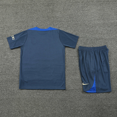 conjunto-de-treino-do-inter-de-milão-nike-2024-2025-24-25-azul-escuro-preto-cinza-camisa-camiseta-regata-quente-short-bermuda-calção-fresco-academia-treino-treinar-treinamento-malhar-novo-nova-lançamento-temporada-profissional-original-oficial