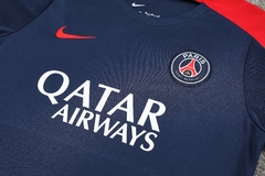 conjunto-de-treino-do-paris-saint-germain-psg-nike-2024-2025-24-25-azul-escuro-vermelho-camisa-camiseta-regata-quente-short-bermuda-calção-fresco-academia-treino-treinar-treinamento-malhar-novo-nova-lançamento-temporada-profissional-original-oficial