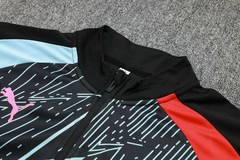 conjunto-de-treino-do-manchester-city-puma-2023-2024-23-24-preto-com-cinza-e-vermelho-casaco-agasalho-blusão-frio-inverno-de-ziper-calça-calção-academia-treino-treinar-treinamento-malhar-novo-nova-lançamento-temporada-profissional-original-oficial-loja-co