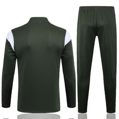 conjunto-de-treino-manchester-city-puma-2023-2024-23-24-verde-escuro-com-branco-casaco-agasalho-blusao-frio-inverno-de-ziper-calca-calção-academia-treino-treinar-treinamento-malhar-novo-nova-lançamento-temporada-profissional-original-oficial-loja-confiave