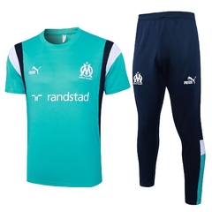 conjunto-de-treino-do-olympique-de-marseille-marselha-puma-2023-2024-23-24-azul-claro-camisa-camiseta-frio-inverno-calça-calção-academia-treino-treinar-treinamento-malhar-novo-nova-lançamento-temporada-profissional-original-oficial-loja-confiável-frete-gr