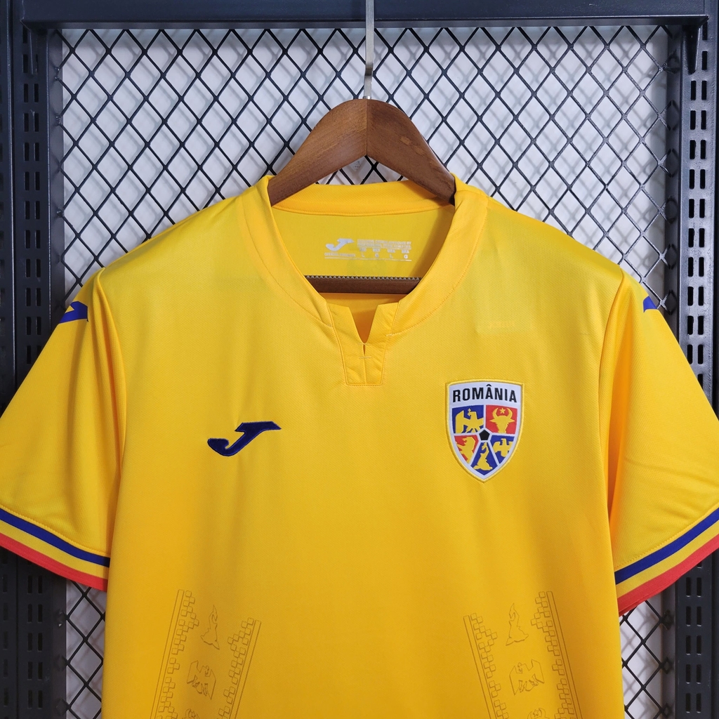 Brasileiro tem mais de 60 camisas da Romênia