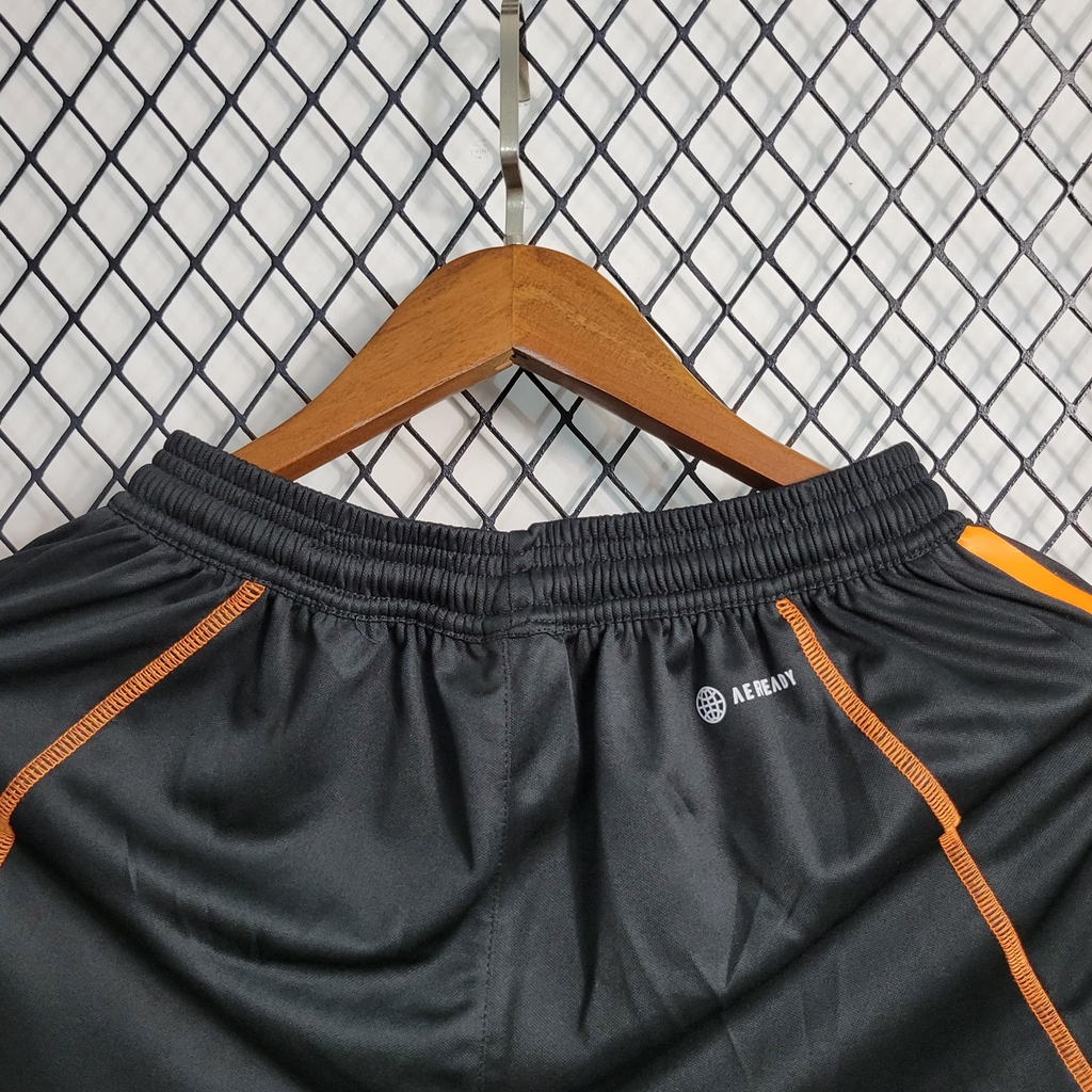 Short adidas laranja deals