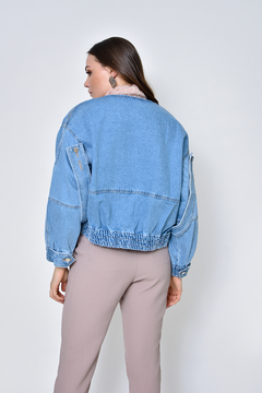 Jaqueta Bomber Jeans Chiara na internet