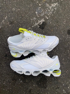 Mizuno wave sale prophecy 8 lançamento