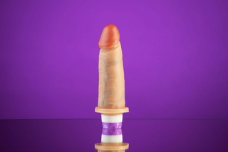 Pênis Real Dick Ultra Realístico Com Vibro 15,3 X 4 CM